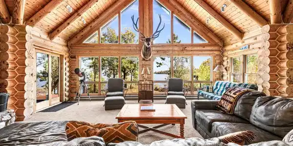 10001 Tomahawk Lane