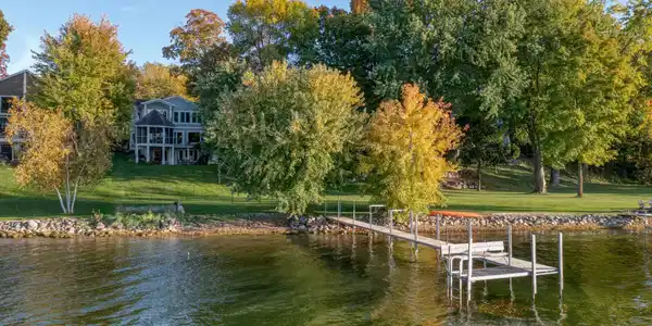 2765 Casco Point Road