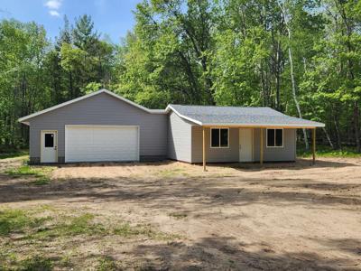 8318 Gladstone Lake Road