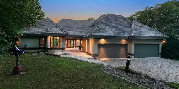 3265 Eagle Bluff