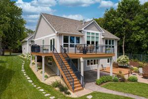 5551 Shore Trail NE