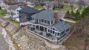 1205 Lakeshore