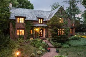 4329 Lake Harriet