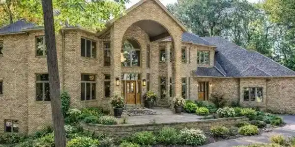 4 W Bay Lane