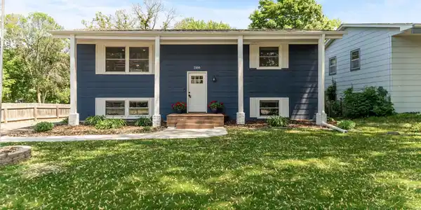 2108 Belmont