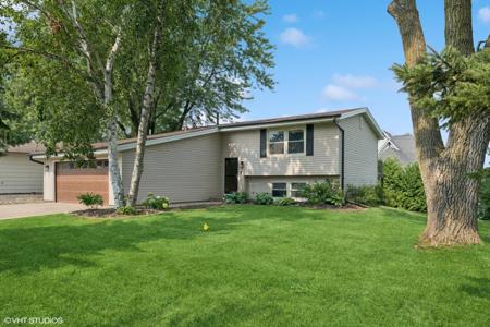 2952 Center Road SW