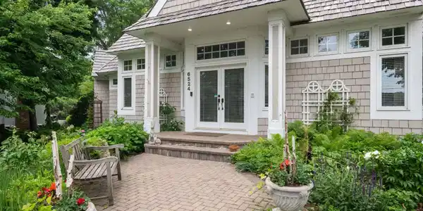 6524 Smithtown