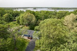 9728 Green Lake
