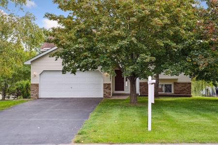 18581 Queen NW