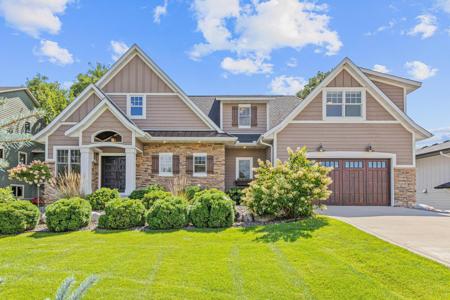 800 County Road I W