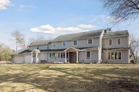 17901 Maple Hill Road