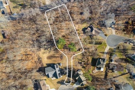 888 Bluebird Court N