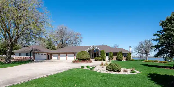 52084 190th Lane