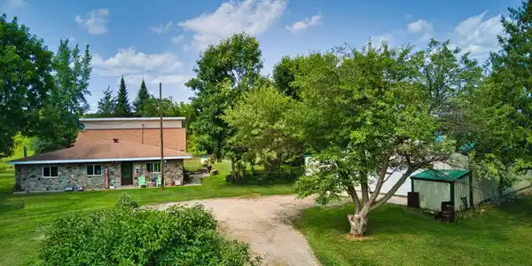 6494 County 4 NE
