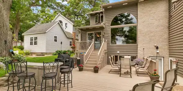 103 Harriet Street E