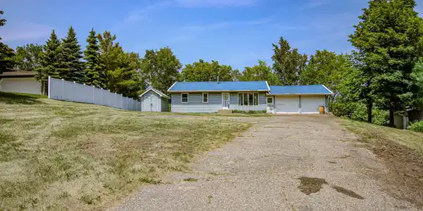 8142 Lake Carlos NE