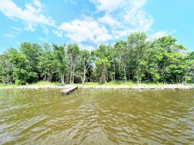 41503 Elm Point