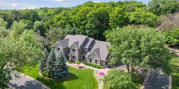 821 Smithtown