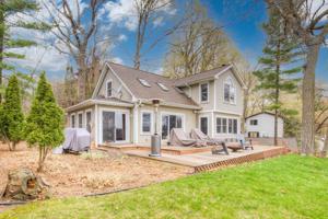 2425 W Medicine Lake Drive