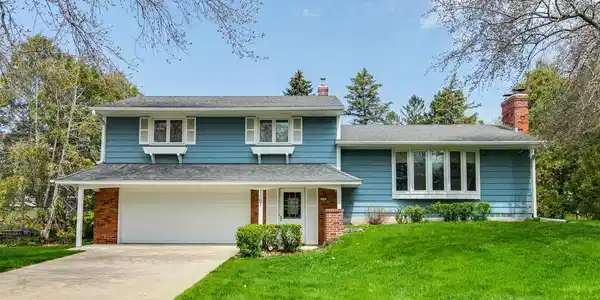 1151 Carlton