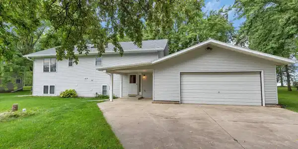 6040 193rd NW
