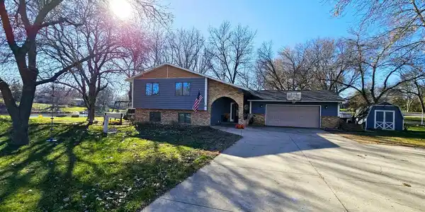 7721 93rd NE