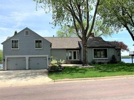 627 Shoreacres Drive