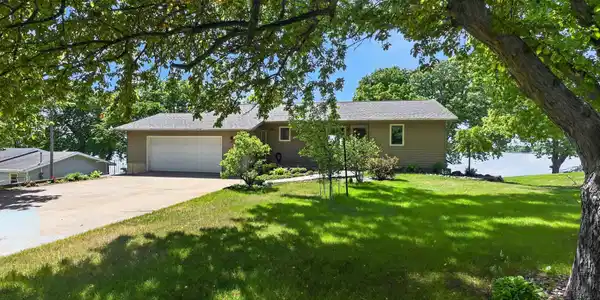 1474 E Lake Brophy Road NW