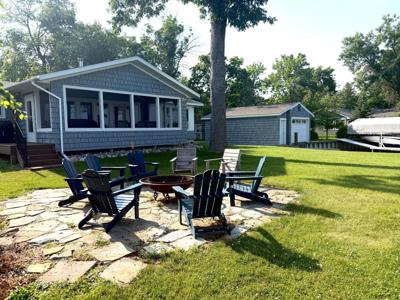 11114 Steamboat Loop NW