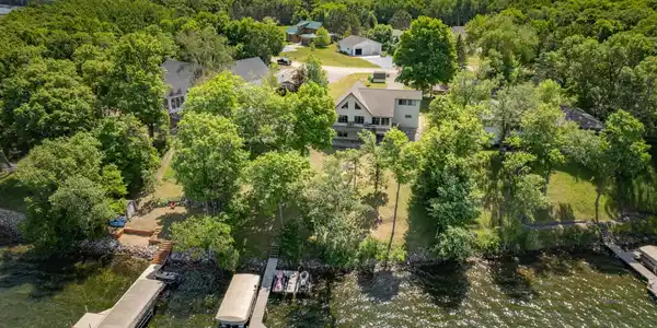 8102 Lake Carlos NE