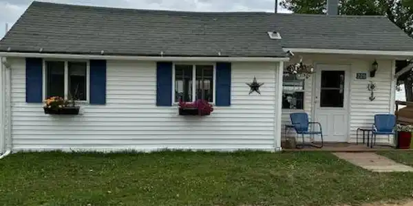 220 Clydette