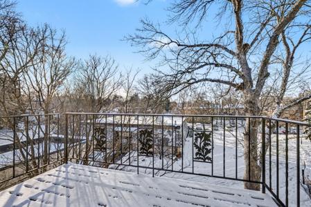 183 Little Canada Road E