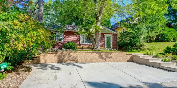 83 Dahlia Street