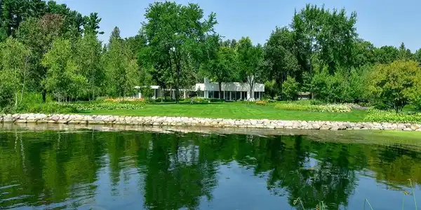 312 Ferndale Road W