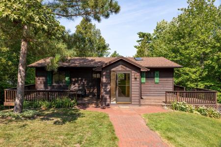 900 Ixl Lake NW