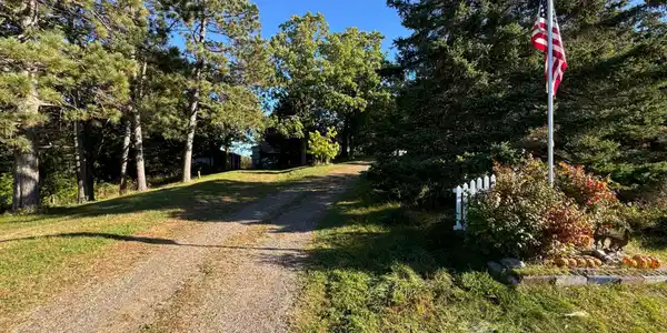 1982 Highway 27