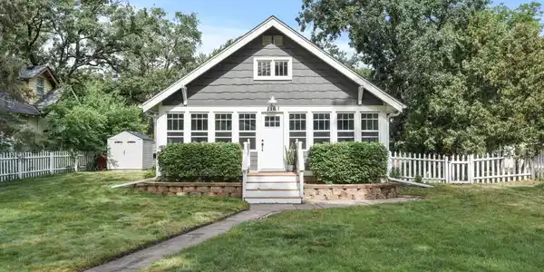 1161 Mahtomedi