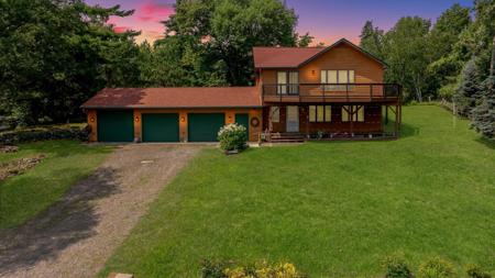 8127 Ridge Road