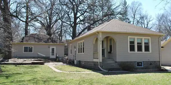 101 Lakeview