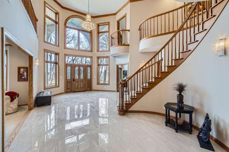 4 W Bay Lane