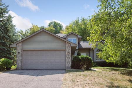 3951 Country Oaks