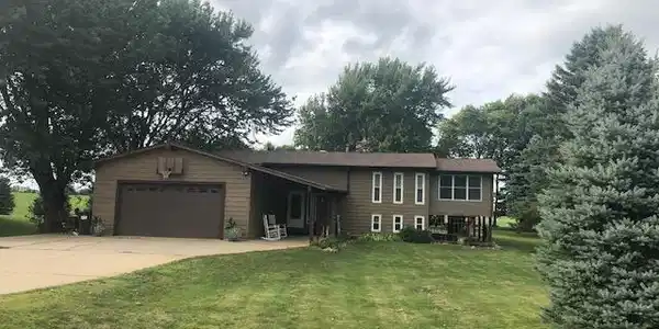 69 Lakeview Drive