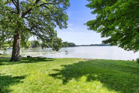 5491 Lake Sarah Heights Drive