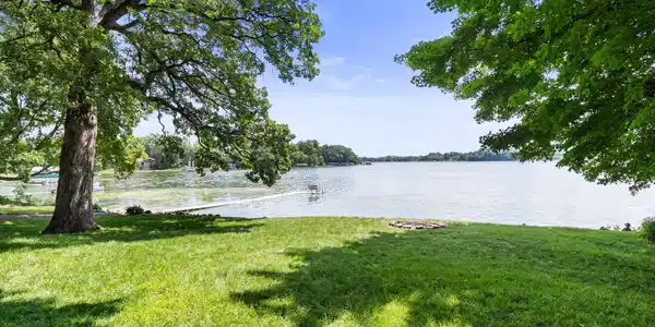 5491 Lake Sarah Heights Drive