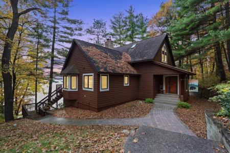 10382 Westwood Trail SW