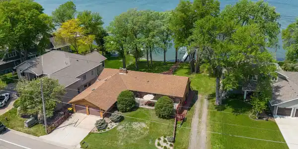 279 Lake S
