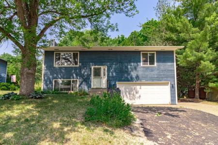 5782 Birchwood NE