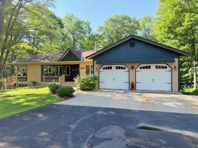 10810 Steamboat Loop NW