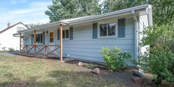 4321 Pleasant SE
