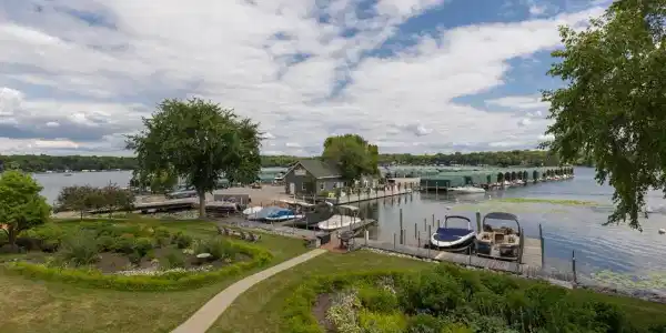 21957 Minnetonka Boulevard